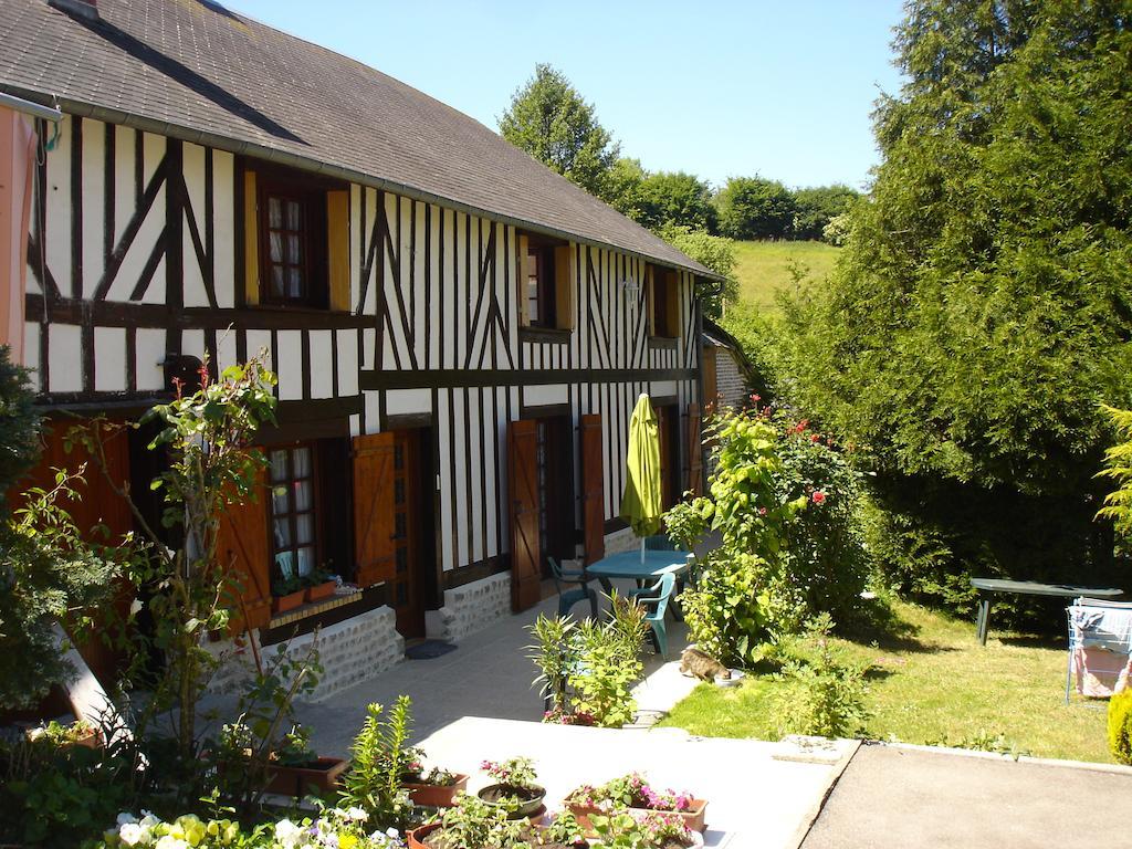 Le Val Godard Fresnay-le-Samson Exterior foto
